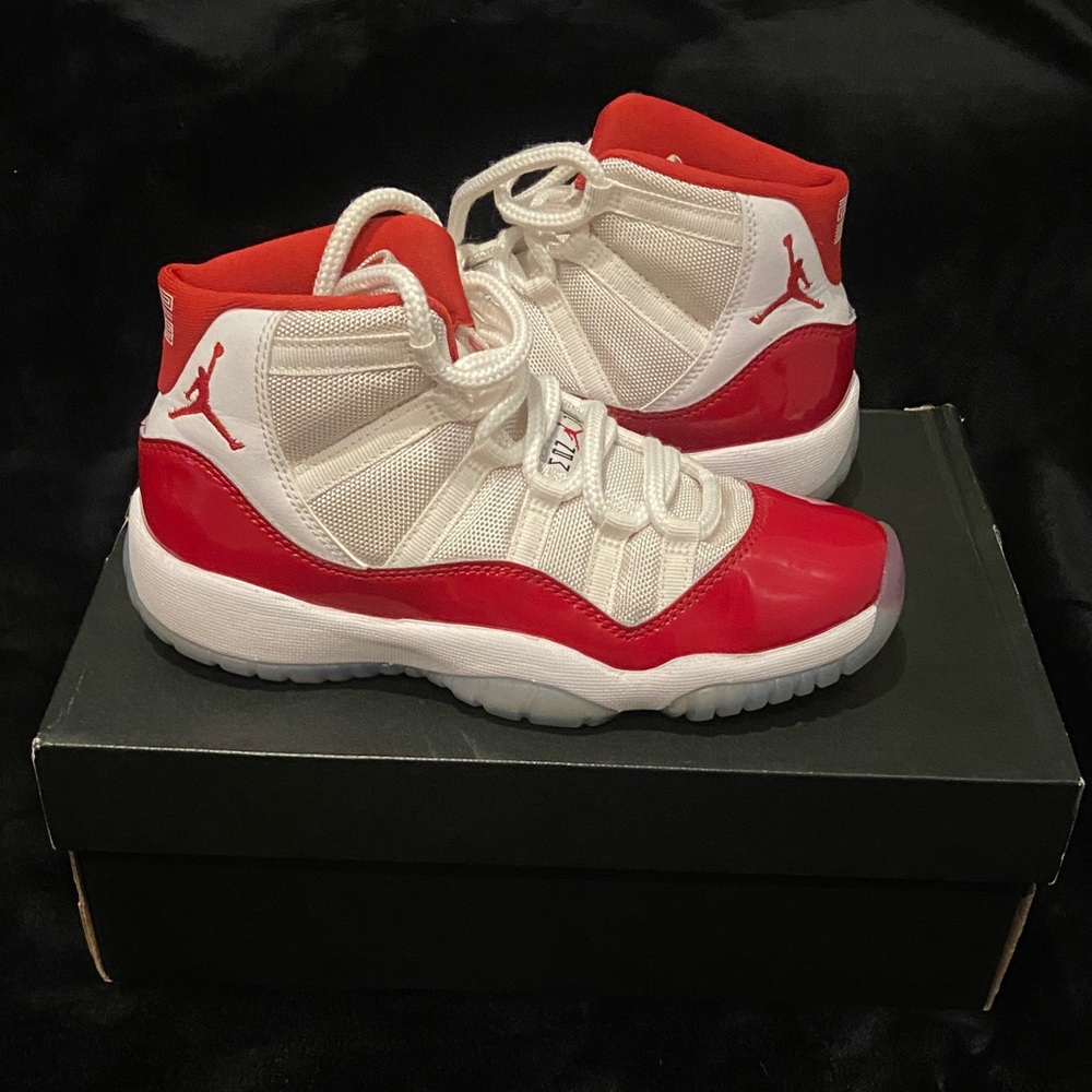 Authentic Youth Jordan High Tops - Red and White-Size 4Y